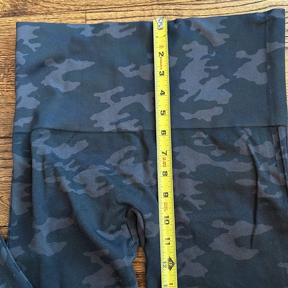 SPANX leggings - Picture 5 of 7